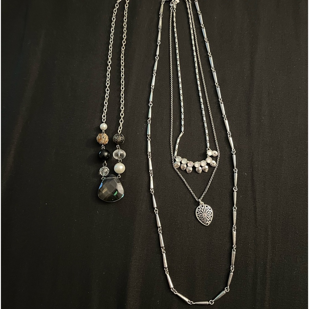 Set of 2 silver color necklaces American Eagle and Lucky🍀 Brand